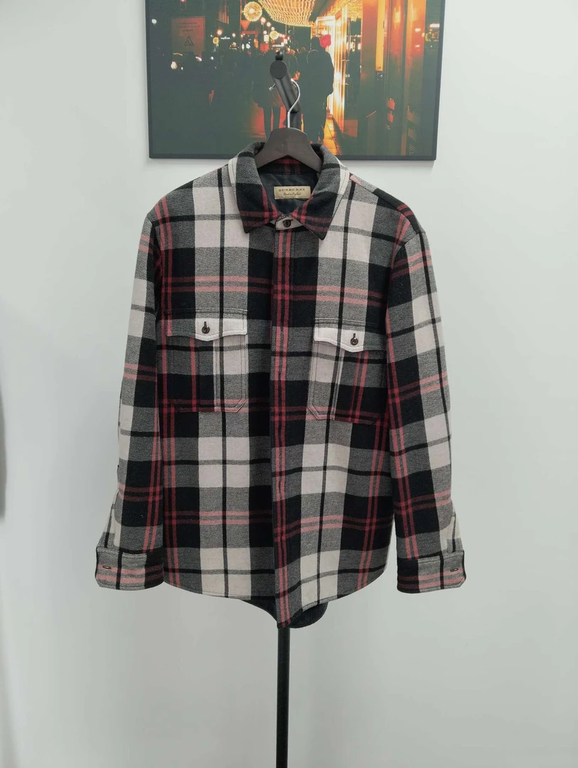 99新 BURBERRY/博柏利 葡萄籽奢潮/BURBERRY  红色格子外套 /M码