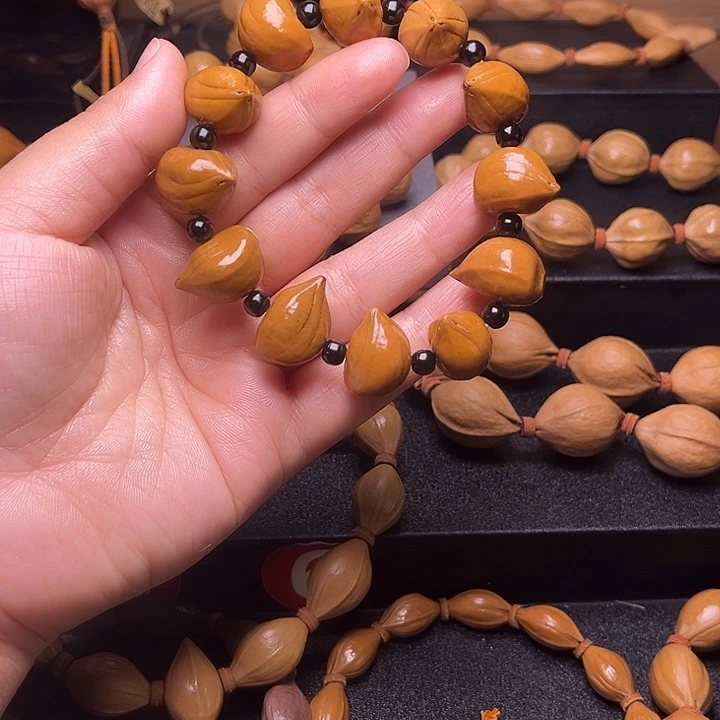 橄榄核吊坠元宝异形