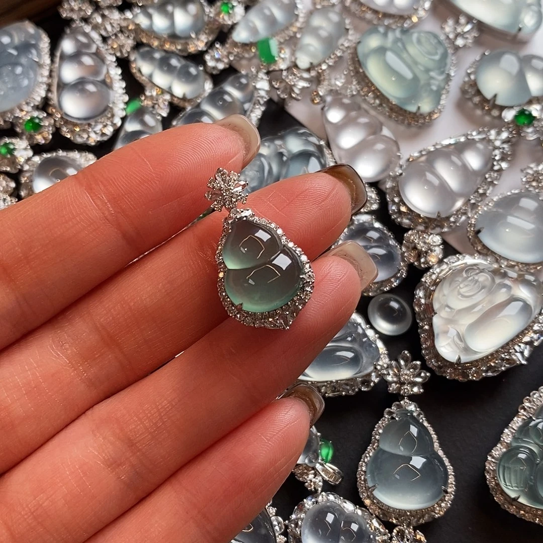 翡翠18K金镶嵌吊坠(赠链)天然缅甸翡翠吊坠葫芦