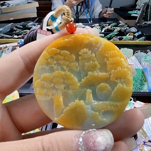 颈饰未镶嵌翡翠一个