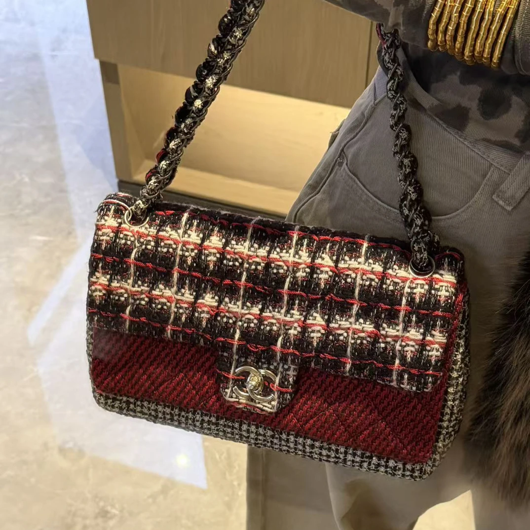 99新 Chanel/香奈儿 展会外场 红色滑雪毛呢cf包