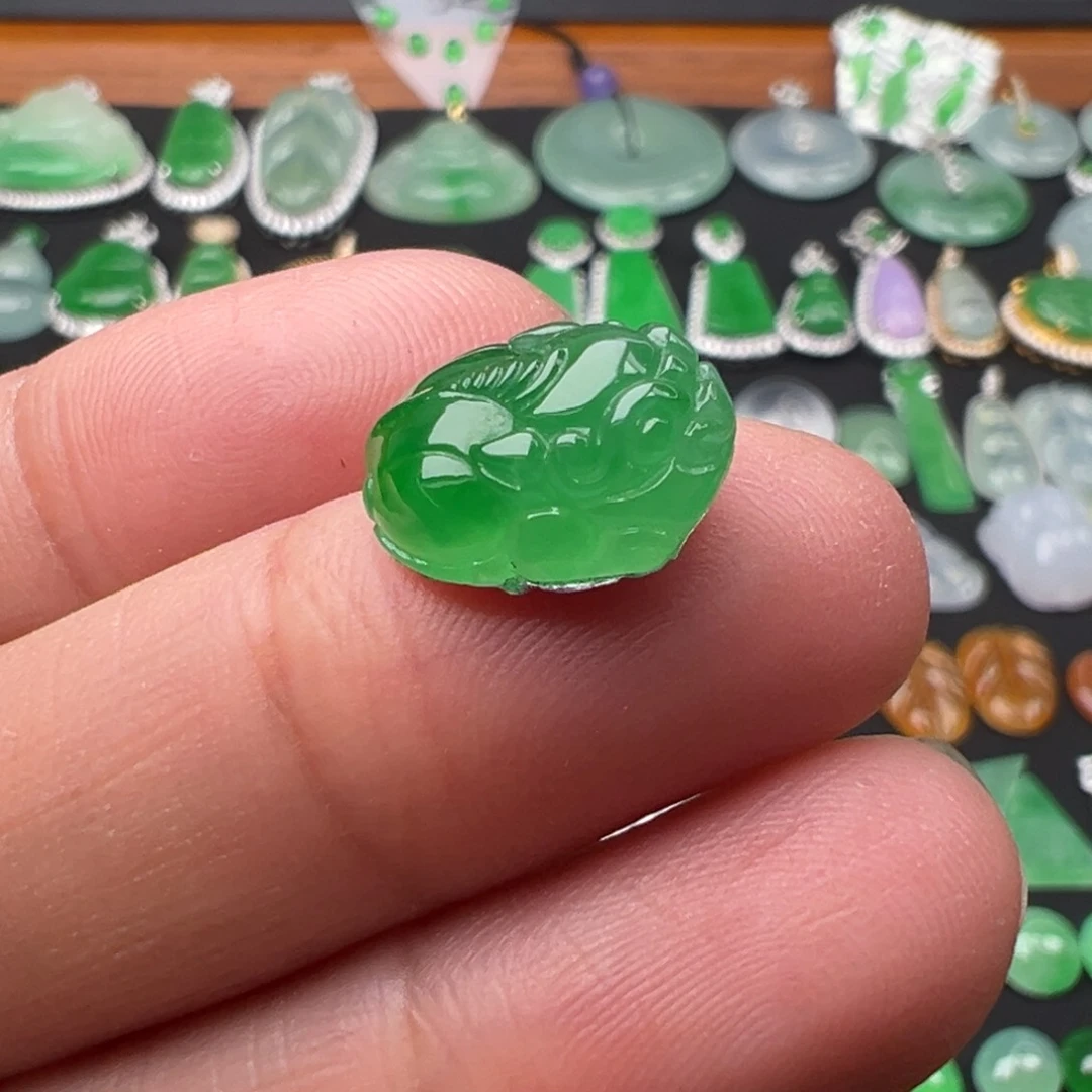 翡翠颈饰未镶嵌貔貅13