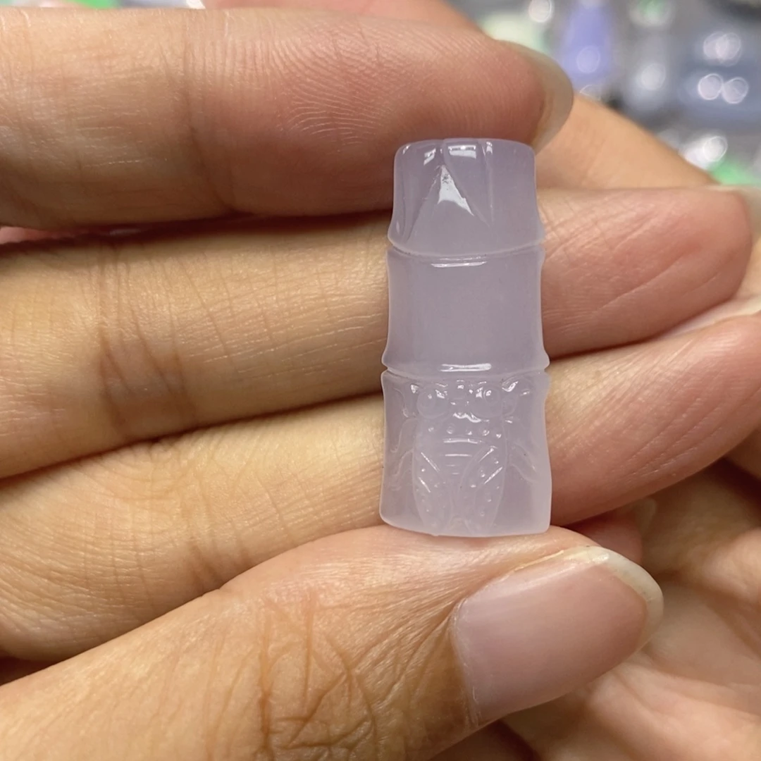 翡翠未镶嵌颈饰缅甸