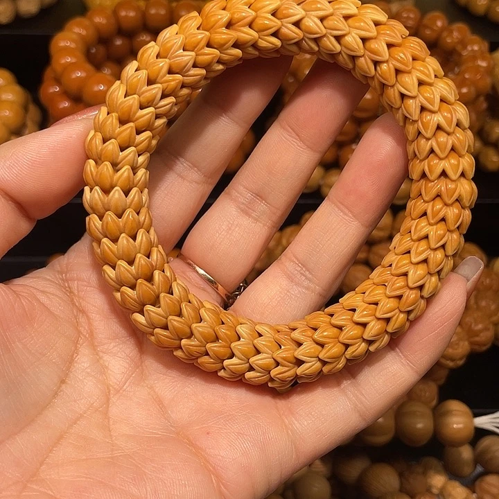 猴头核桃手串猴头