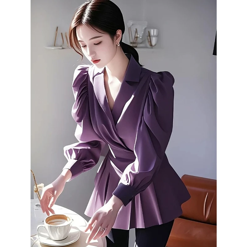 2025年开春新款上衣独特超好看风情万种的紫色西装领收腰长袖衬衫