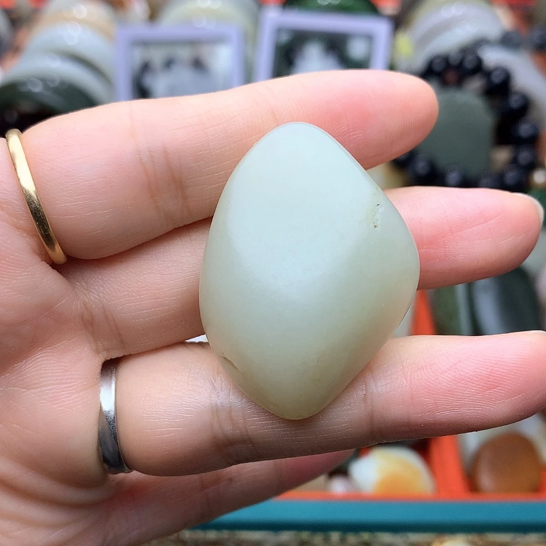 未镶嵌和田玉（子料）挂件