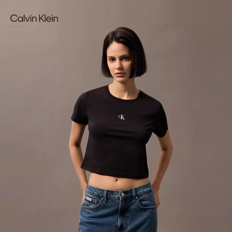CK Jeans25春夏新款女士经典字母印花潮流短款短袖T恤47AB213