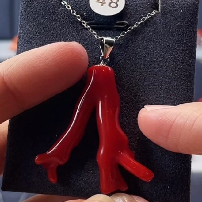 天然宝石红珊瑚吊坠