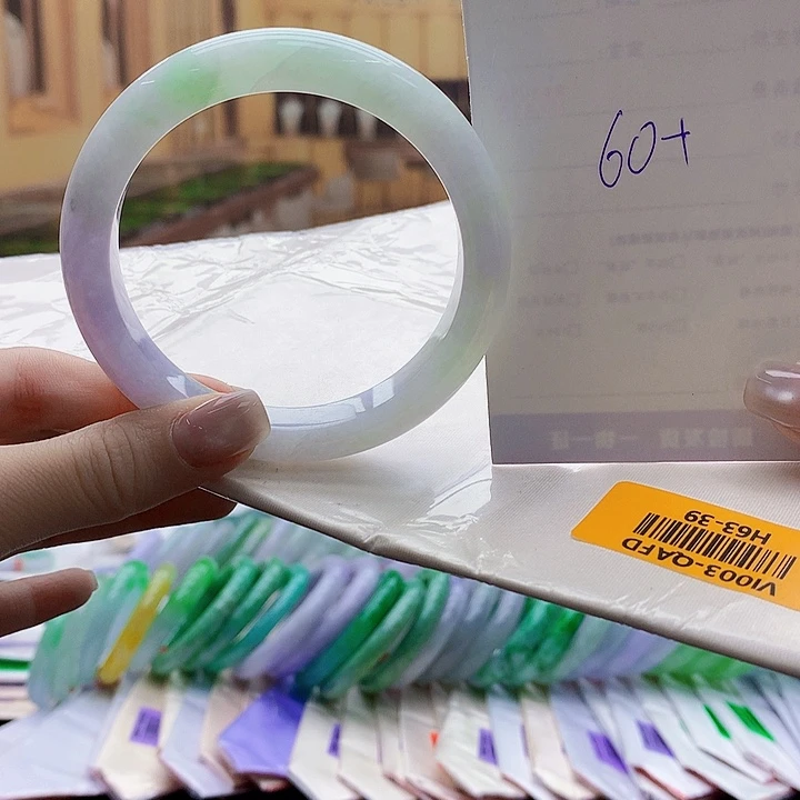 翡翠手镯未镶嵌Ggg