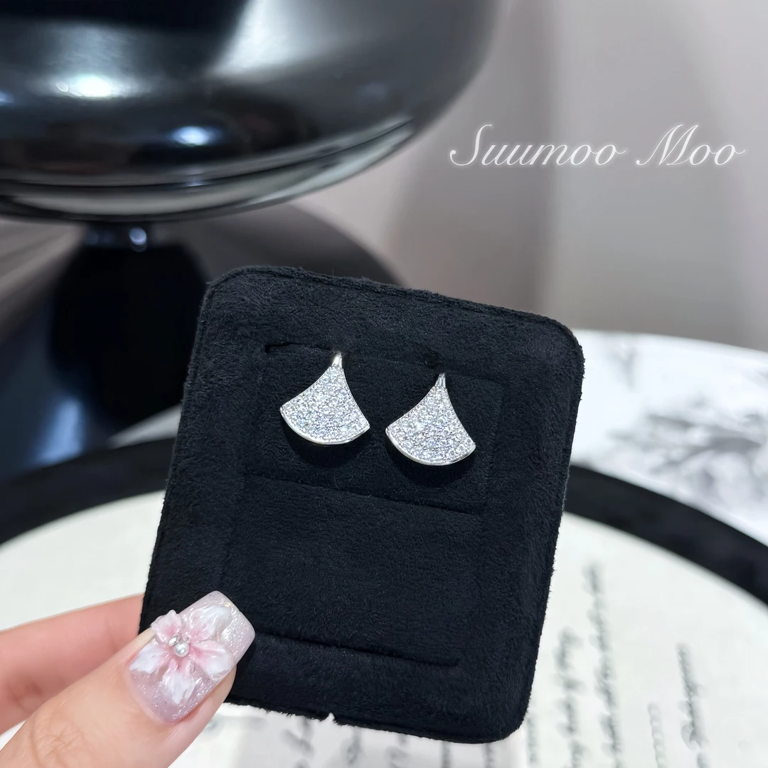 铜合金合成锆石耳饰 法式时尚满钻裙子耳环 秋冬新款搭配耳饰