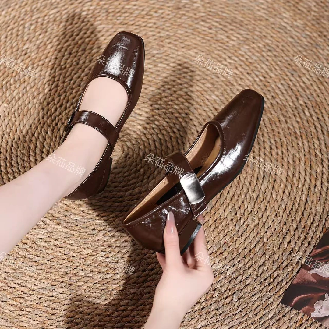 【朵苮品牌】2025春季新款软皮软底气质高级感温柔方头小单鞋8816