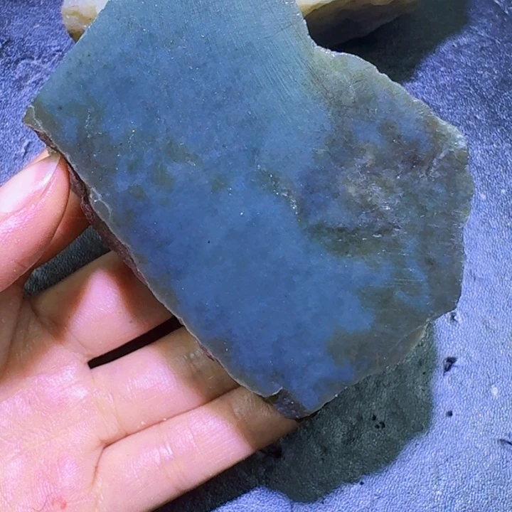 和田玉未镶嵌珠宝半成品