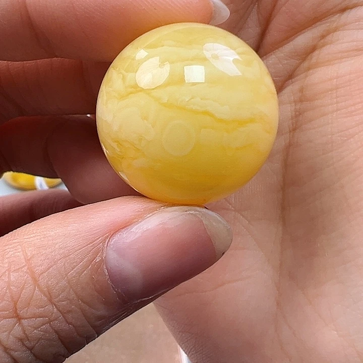 蜜蜡未镶嵌珠宝奇石