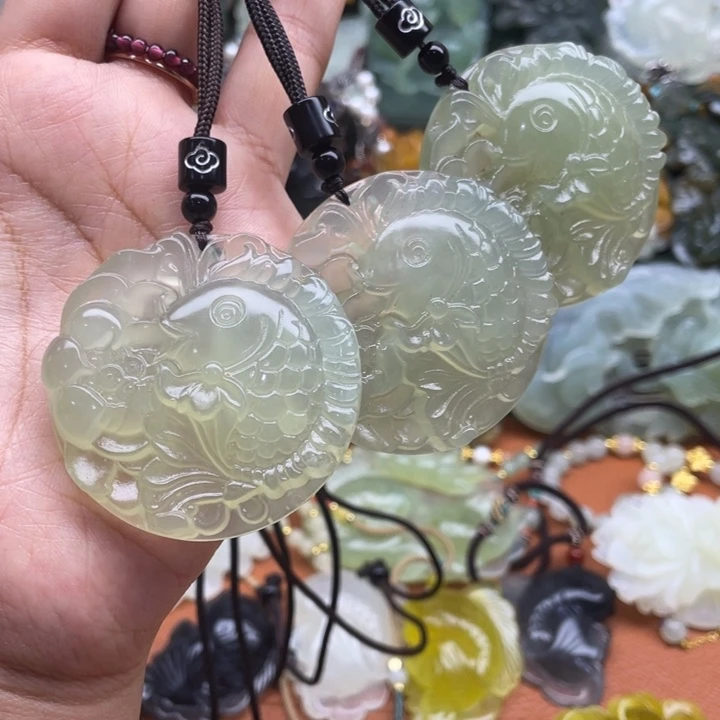 蛇纹石玉未镶嵌吊坠