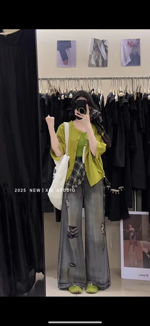 2025新款韩版时尚百搭圆领简约显瘦短袖女设计感小众多巴胺衬衫