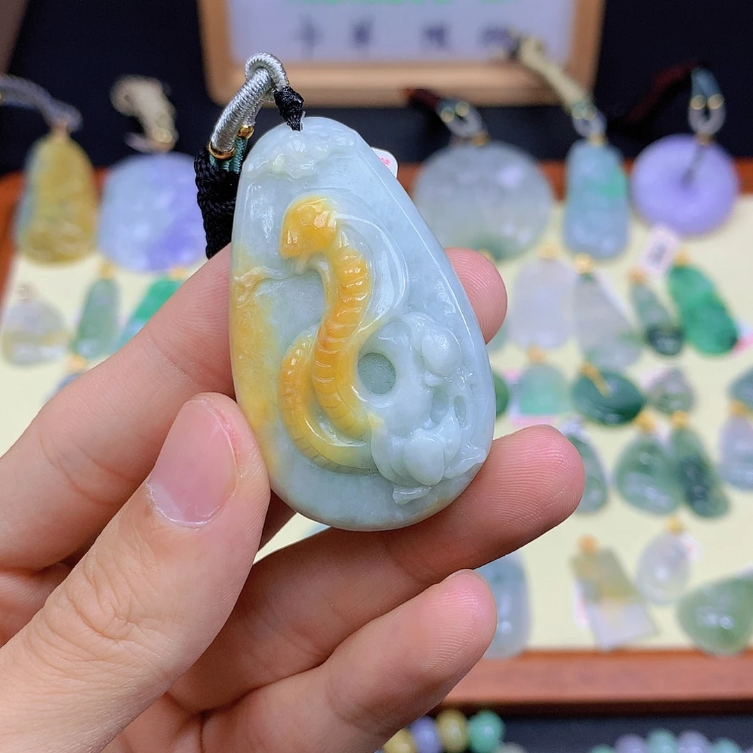 颈饰未镶嵌翡翠翡翠