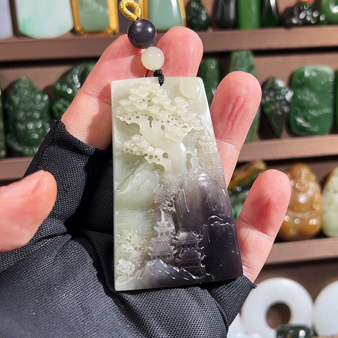 和田玉颈饰未镶嵌特色帝紫俏色山水牌