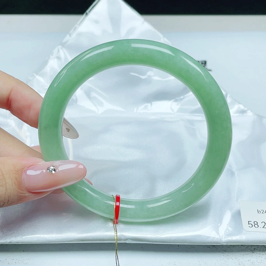 翡翠未镶嵌手镯 圆条58+