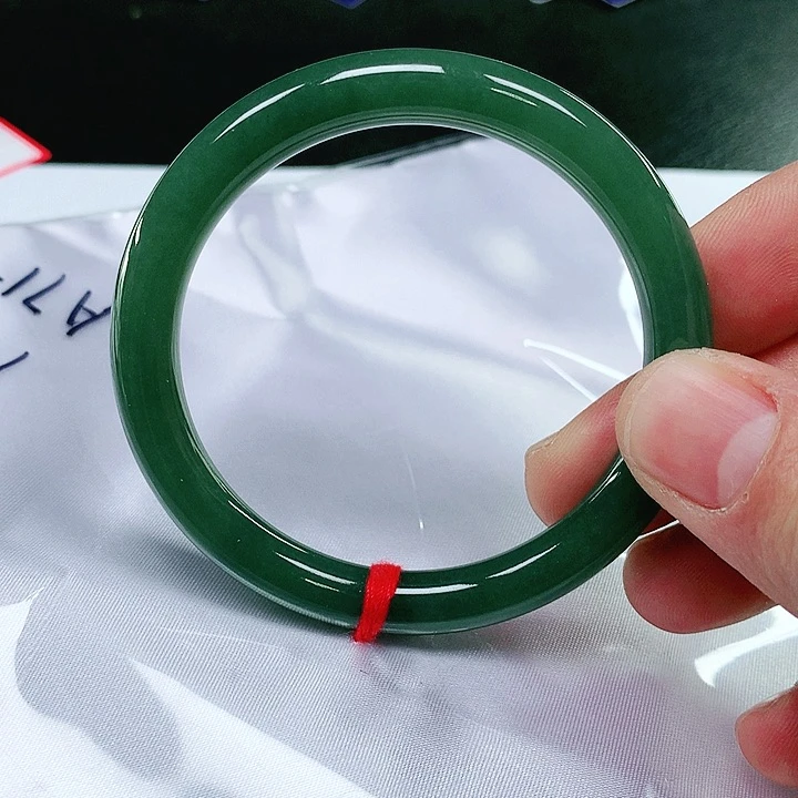 翡翠手镯（圆镯）未镶嵌翡翠手镯未镶嵌