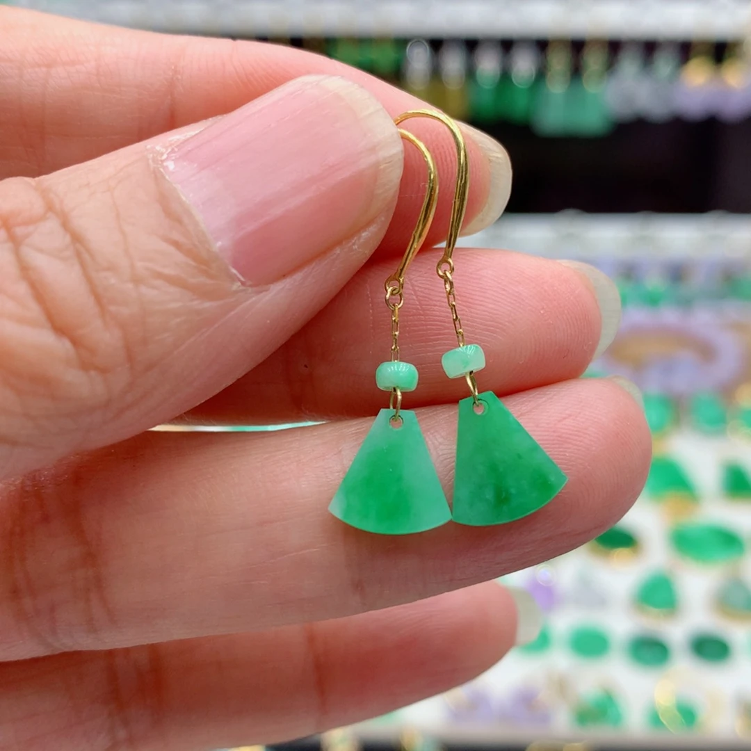 翡翠18K金镶嵌耳饰