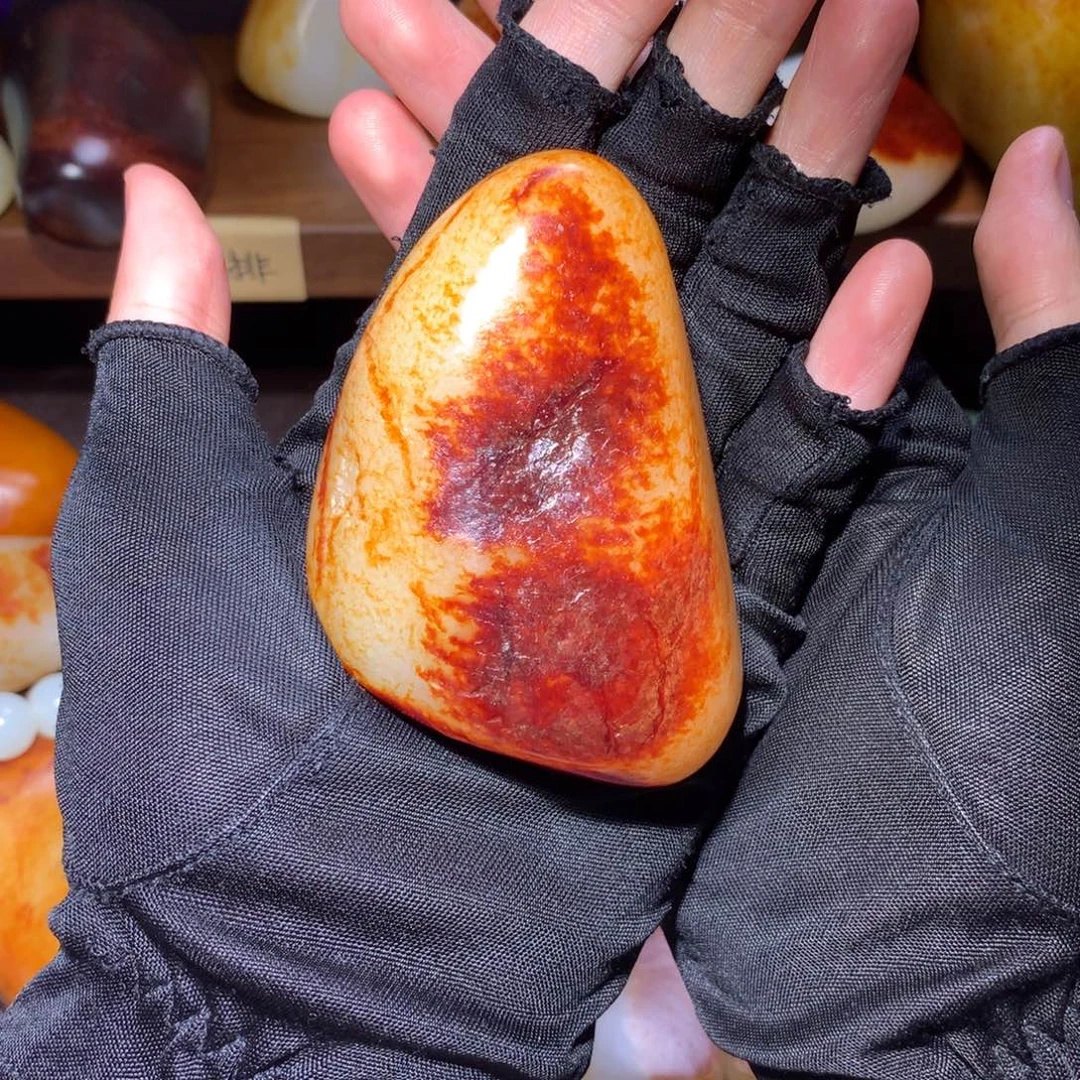 自***界和田玉未镶嵌颈饰