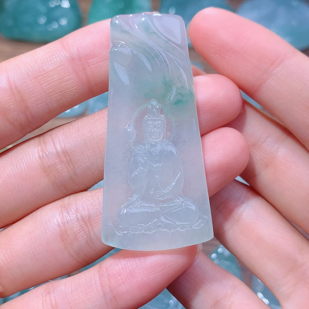 颈饰未镶嵌翡翠观音