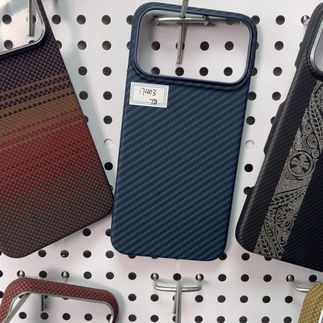 17pro黑蓝斜纹带磁吸全新