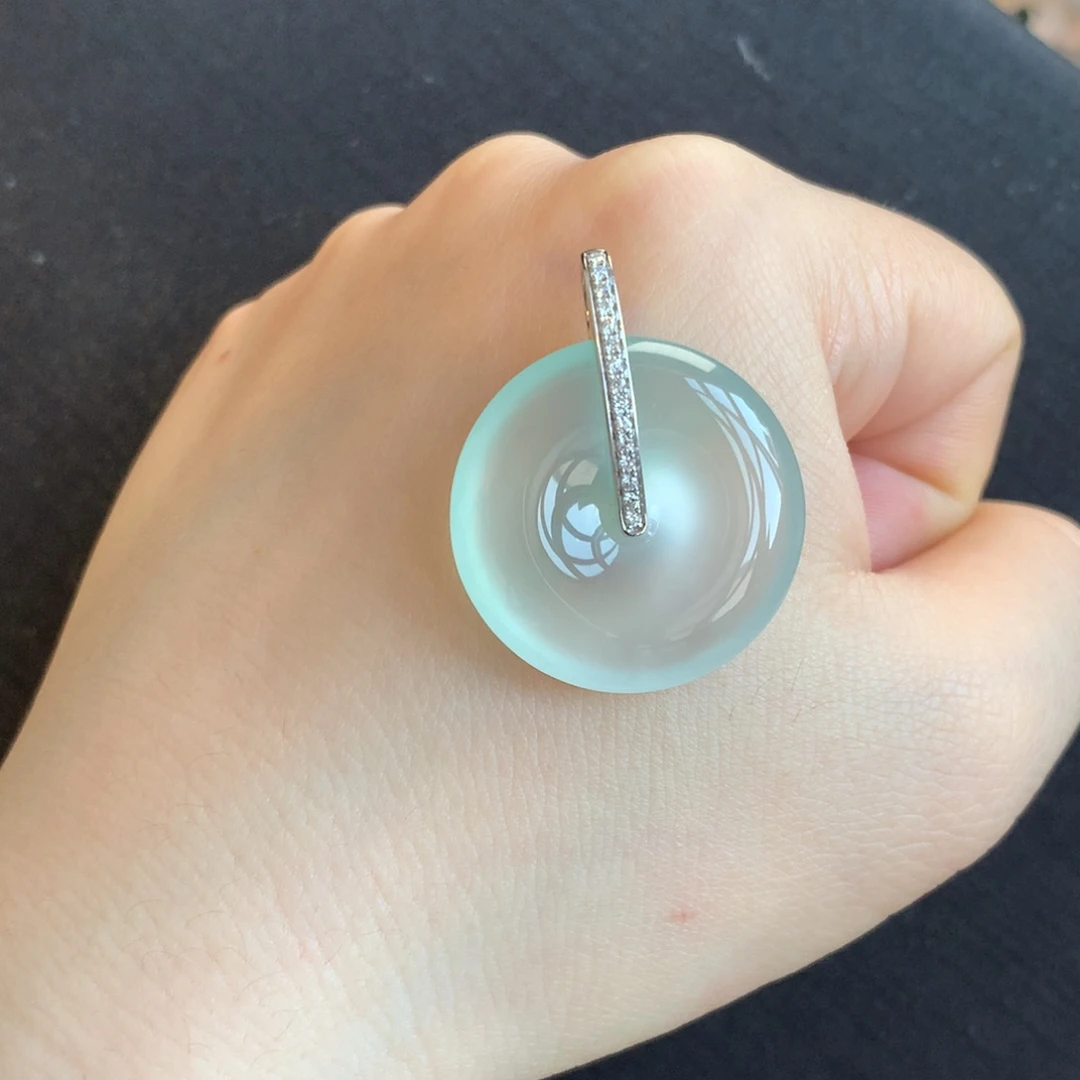 翡翠18K金镶嵌颈饰天然翡翠