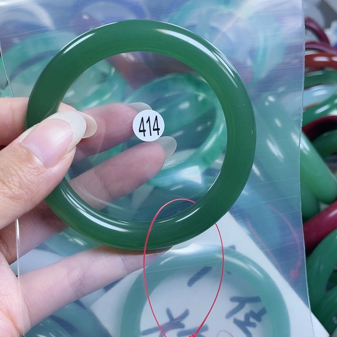 石英质玉手镯未镶嵌四***剧5556