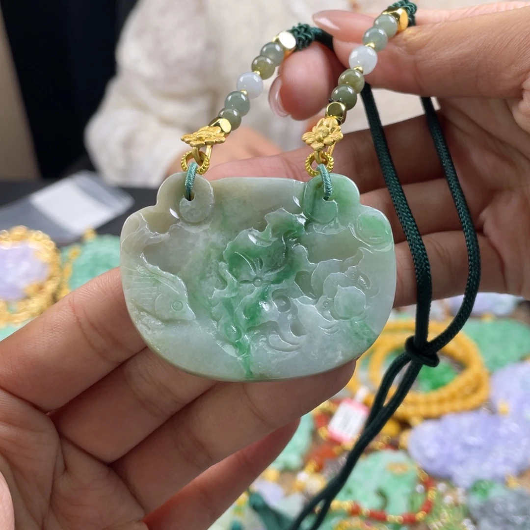 翡翠未镶嵌颈饰代编织