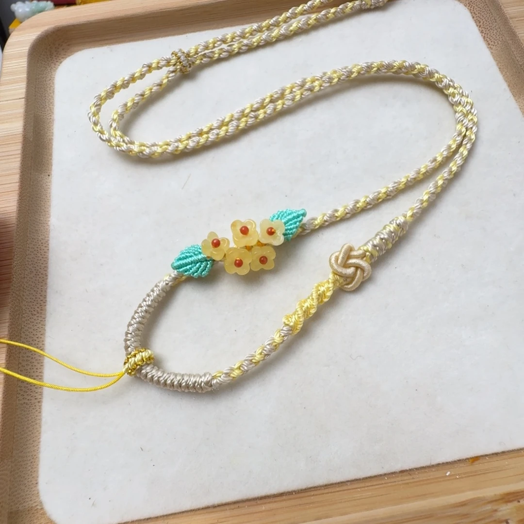 蜜蜡未镶嵌珠宝奇石