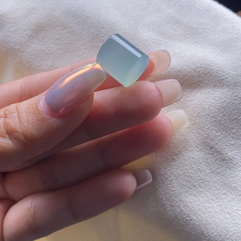 【闪购商品】翡翠颈饰未镶嵌高冰晴底桶珠