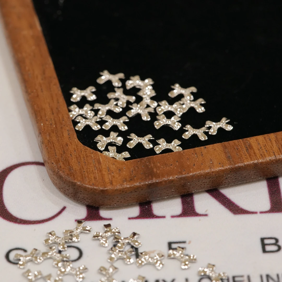 新款美甲蝴蝶结系列饰品银色美甲复古领结蝴蝶结高级感指甲装饰品