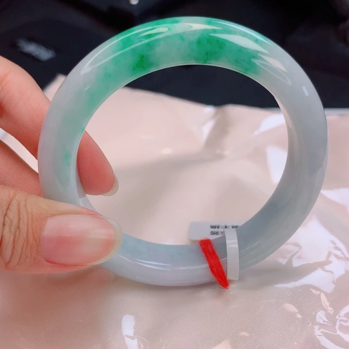 翡翠未镶嵌手镯55圈