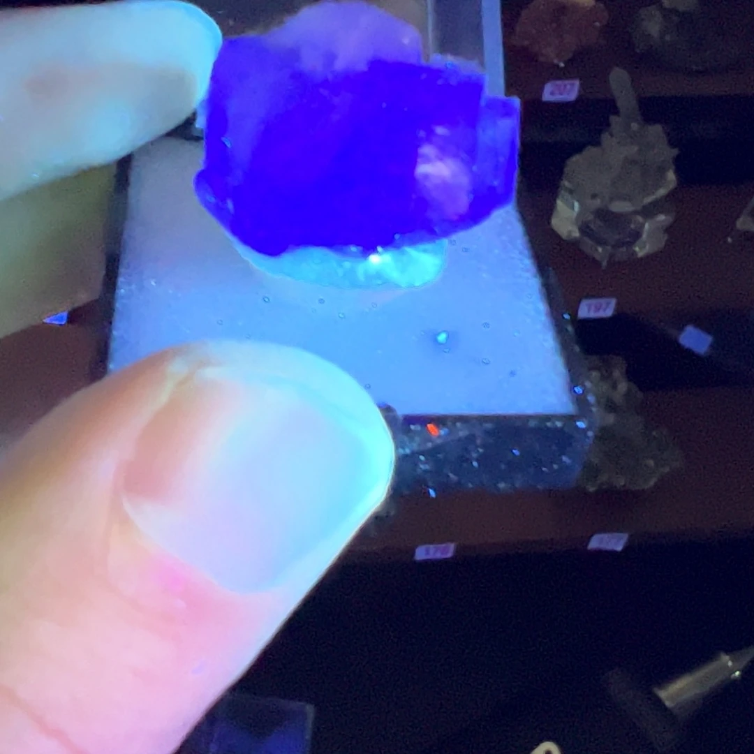 石材萤石巨巨巨巨巨巨哔