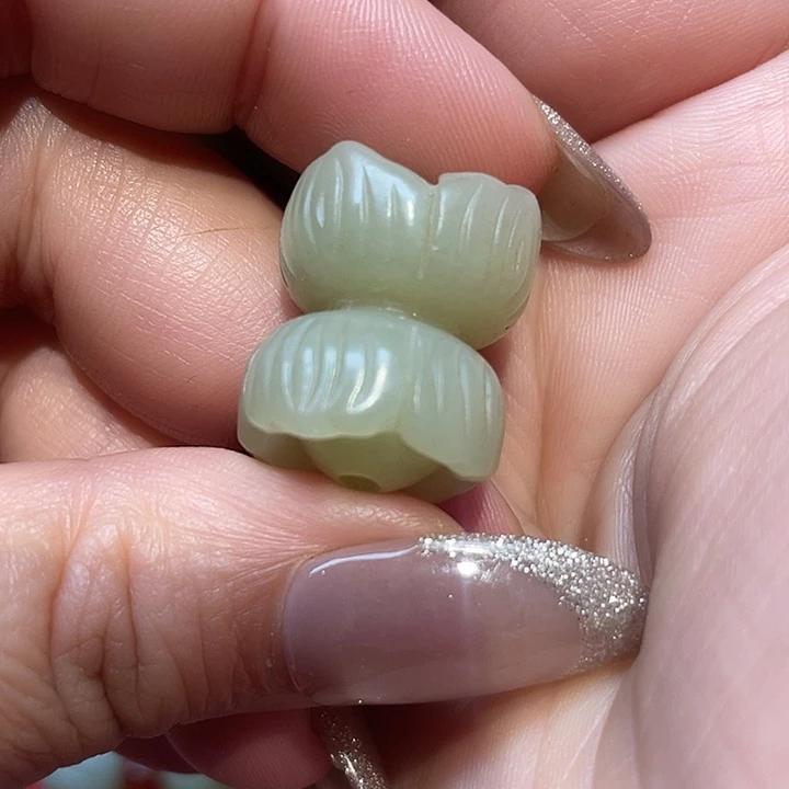 未镶嵌戒指和田玉