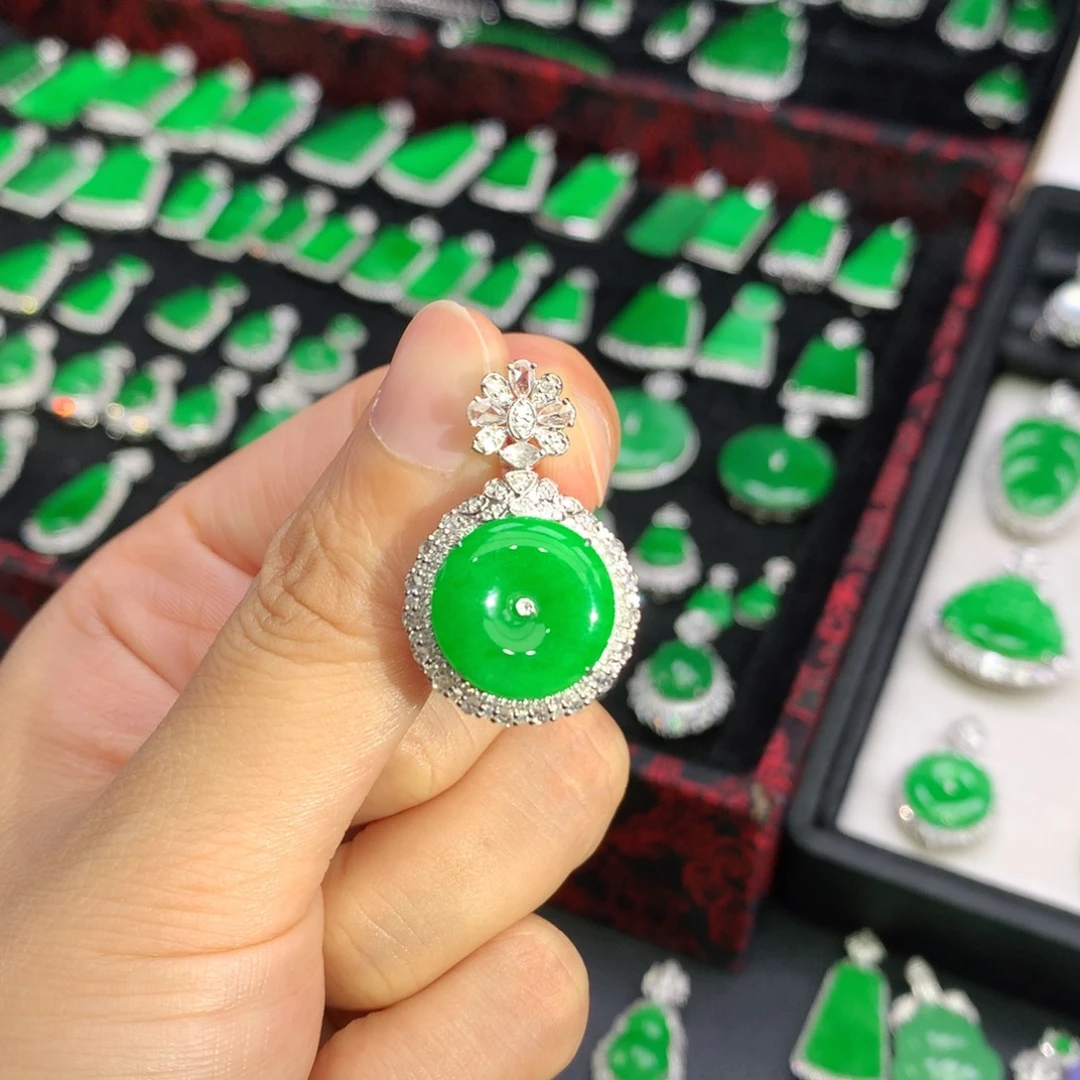 吊坠(不含链)18K金镶嵌翡翠