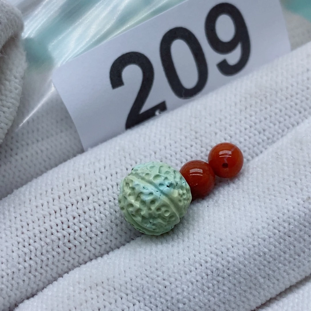 南红玛瑙未镶嵌珠宝奇石