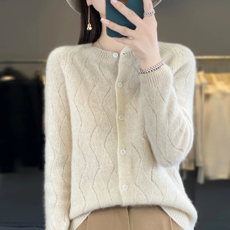 秋冬新款纯羊毛针织衫纯色时尚圆领镂空开衫洋气百搭女款上衣