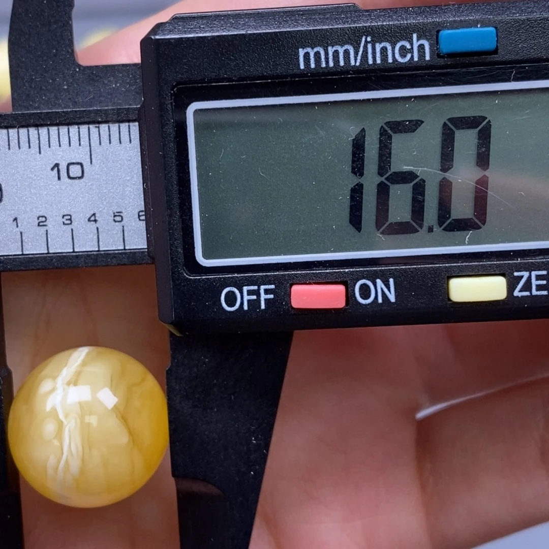 未镶嵌琥珀裸石纯天然