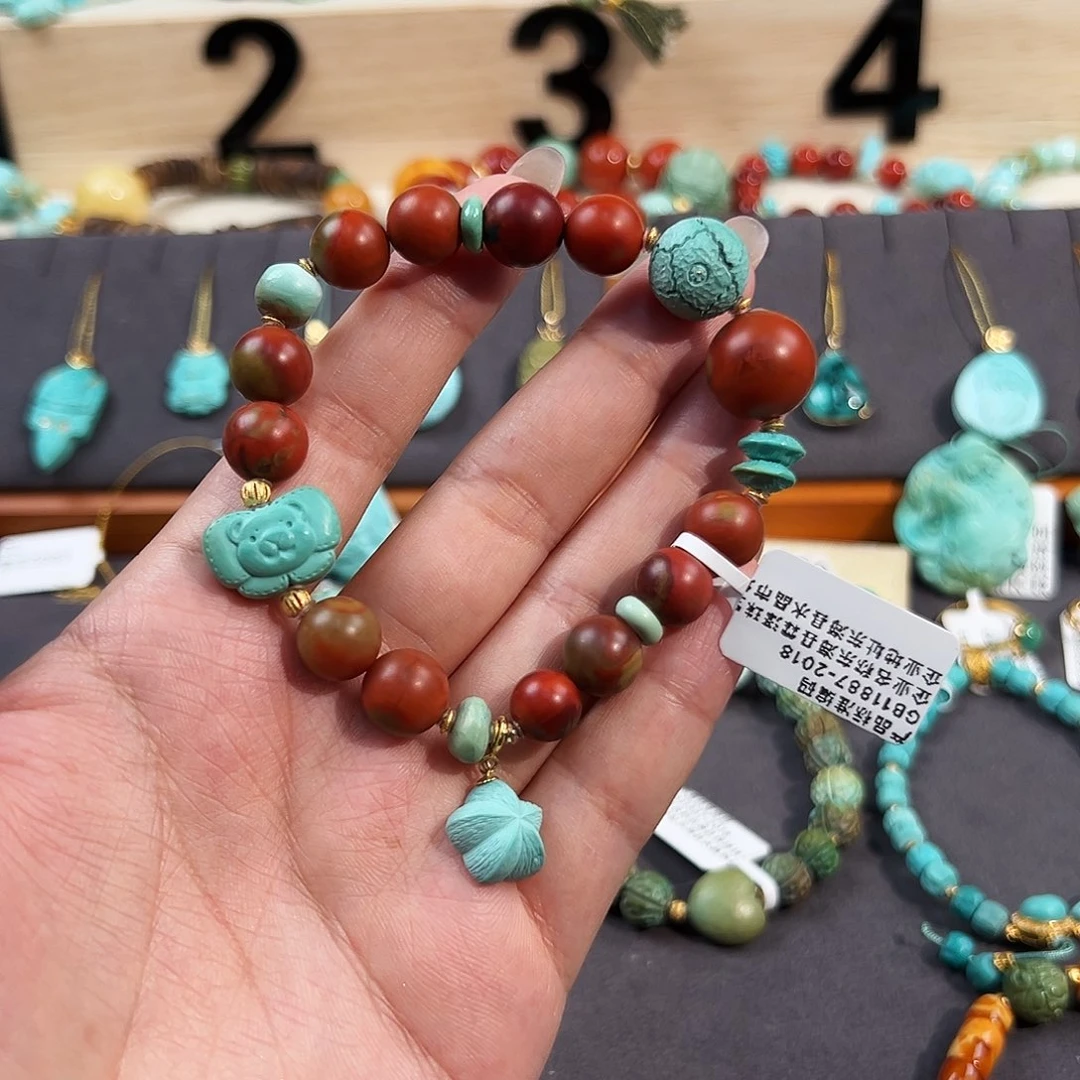 南红玛瑙18K金镶嵌手串蝴蝶结小熊南红手串