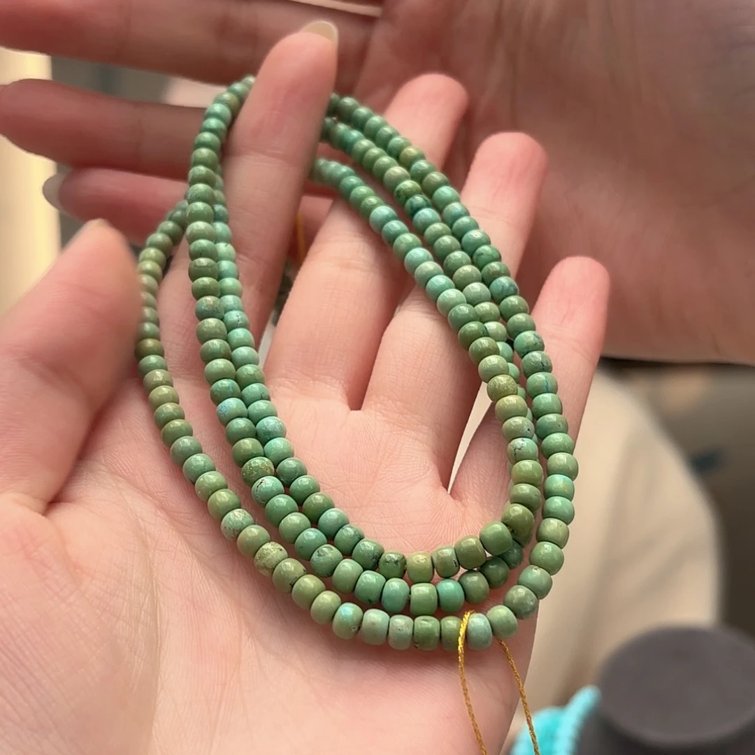 绿松石未镶嵌颈饰
