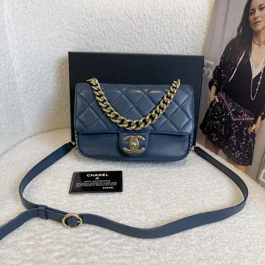 99新 Chanel/香奈儿 壹臻/蓝色铆钉滚边口 盖包 24开 91773670