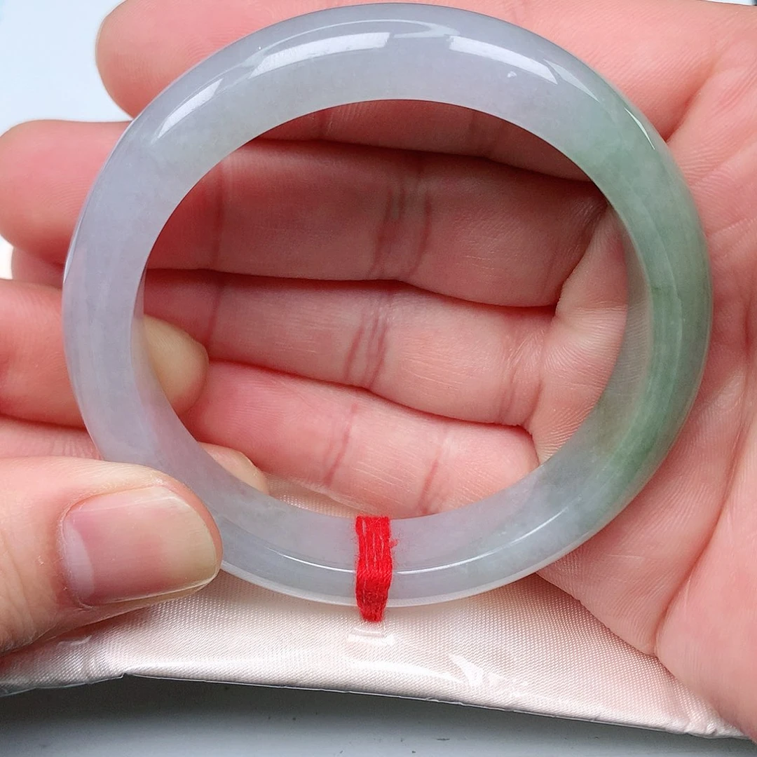 翡翠手镯未镶嵌天然