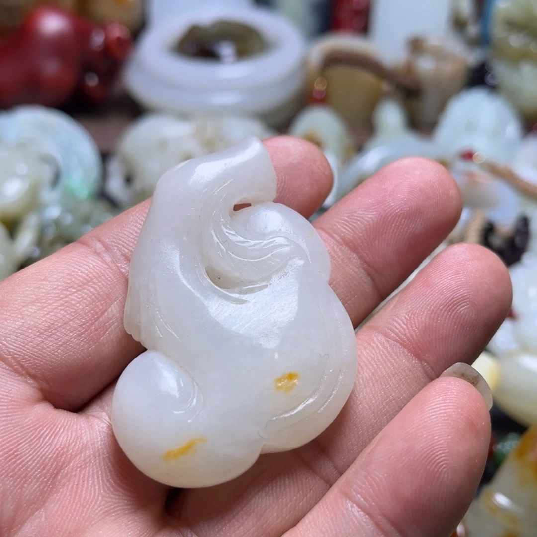 和田玉未镶嵌挂件