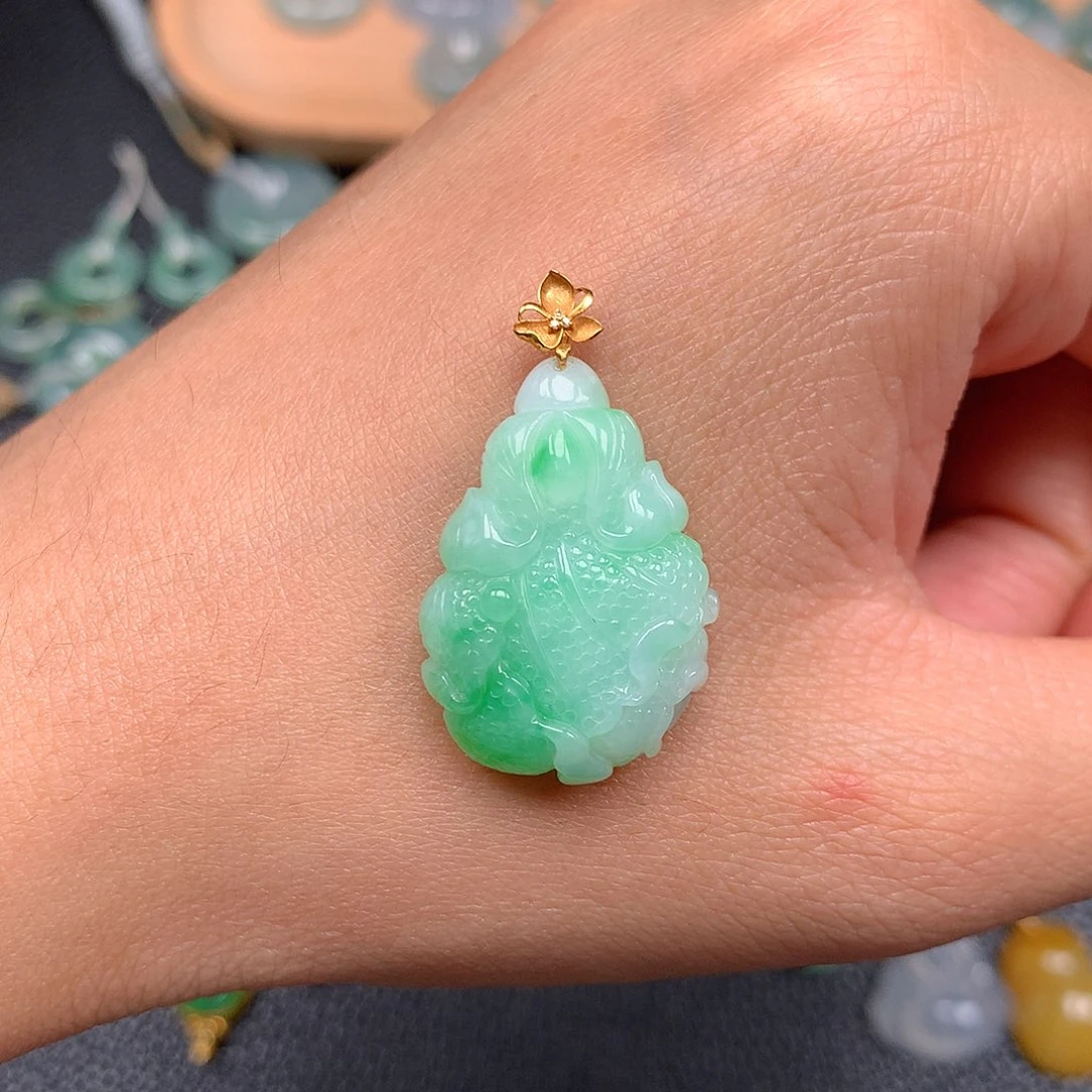 吊坠(赠链)18K金镶嵌翡翠