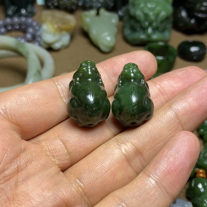 龍***下和田玉未镶嵌颈饰