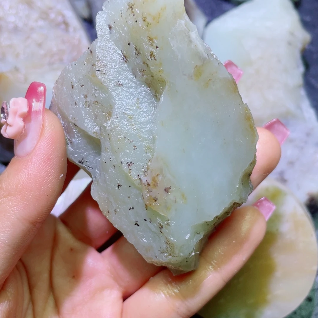 和田玉未镶嵌珠宝半成品