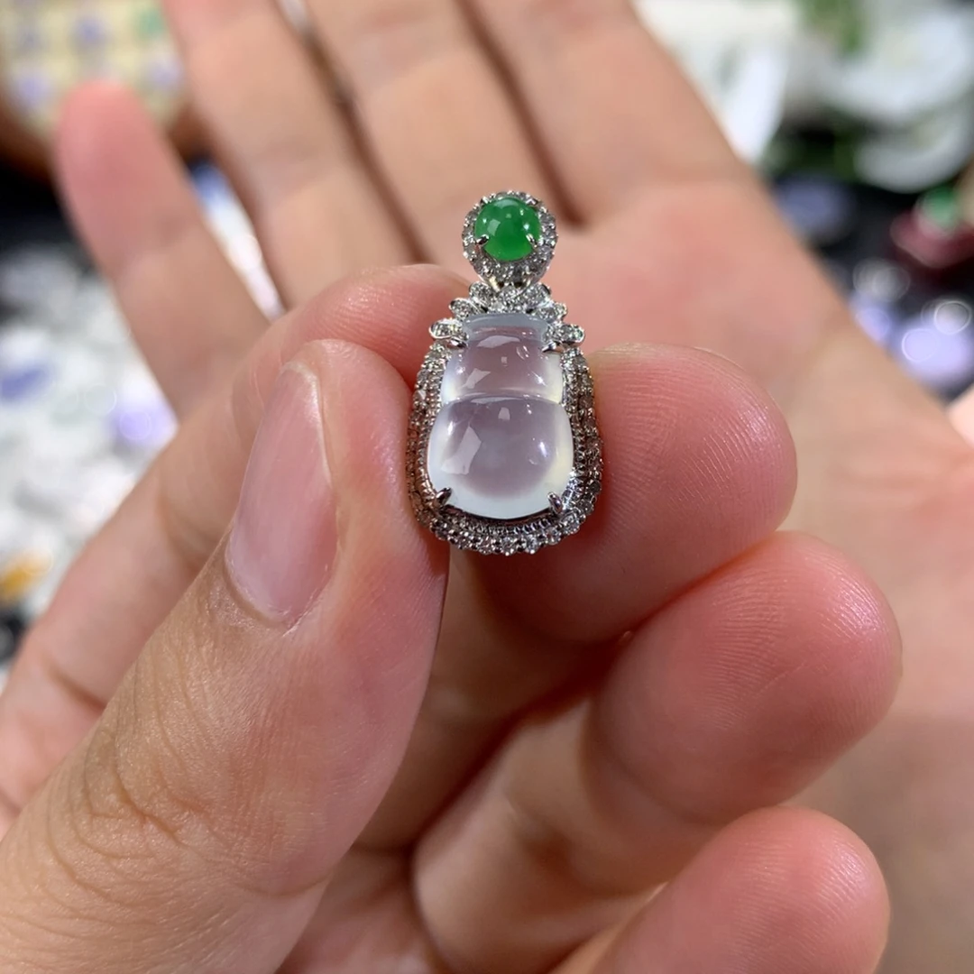 吊坠(不含链)18K金镶嵌翡翠葫芦