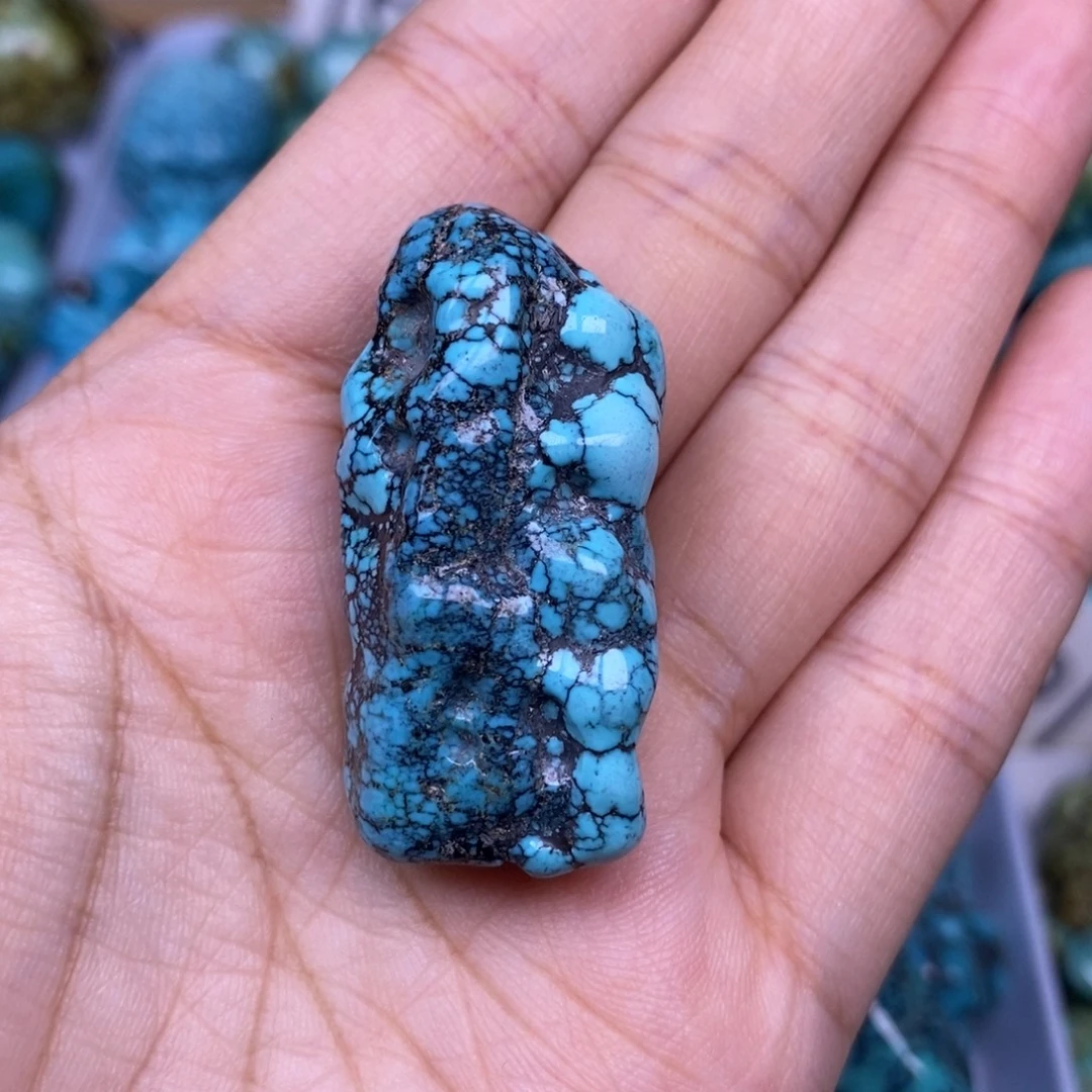 绿松石未镶嵌颈饰